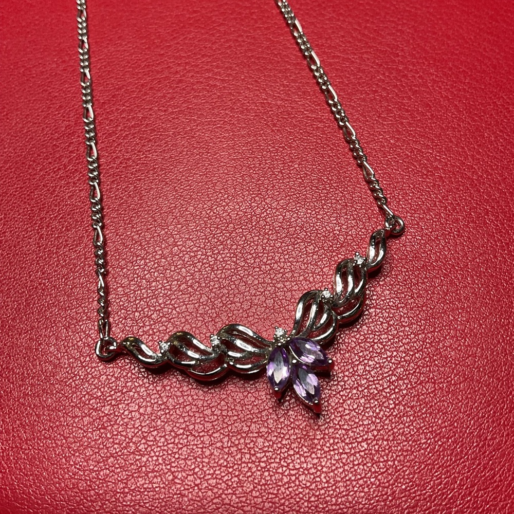 Elegant Silver and Purple Necklace